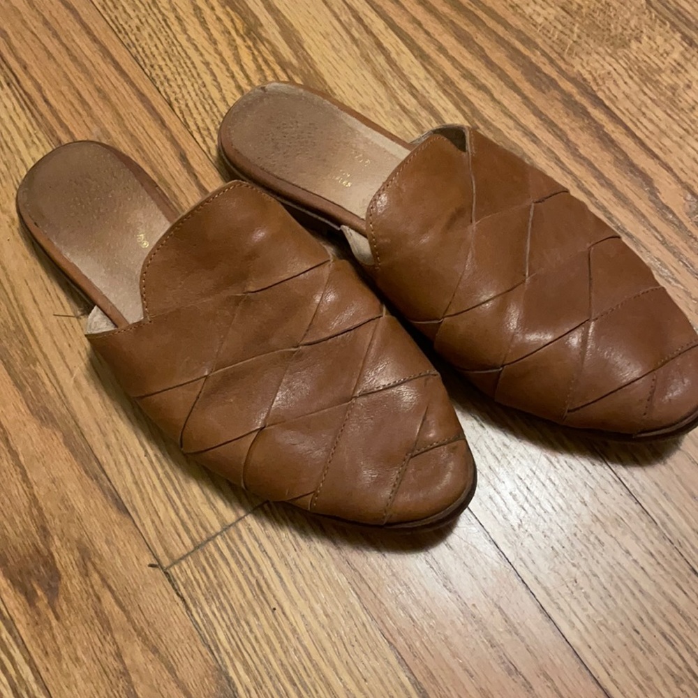 Seychelles tan leather woven mule backless loafer style shoe 6.5